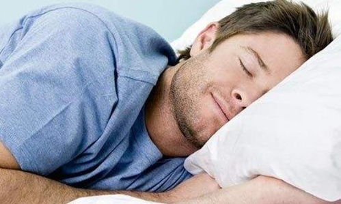 體內雄激素分泌旺盛,身體會有4個特征,男性別不好意思